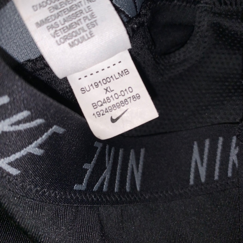 Nike sports bra! - Picture 3 of 3